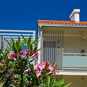 https://resort-belvedere.in-istria.net