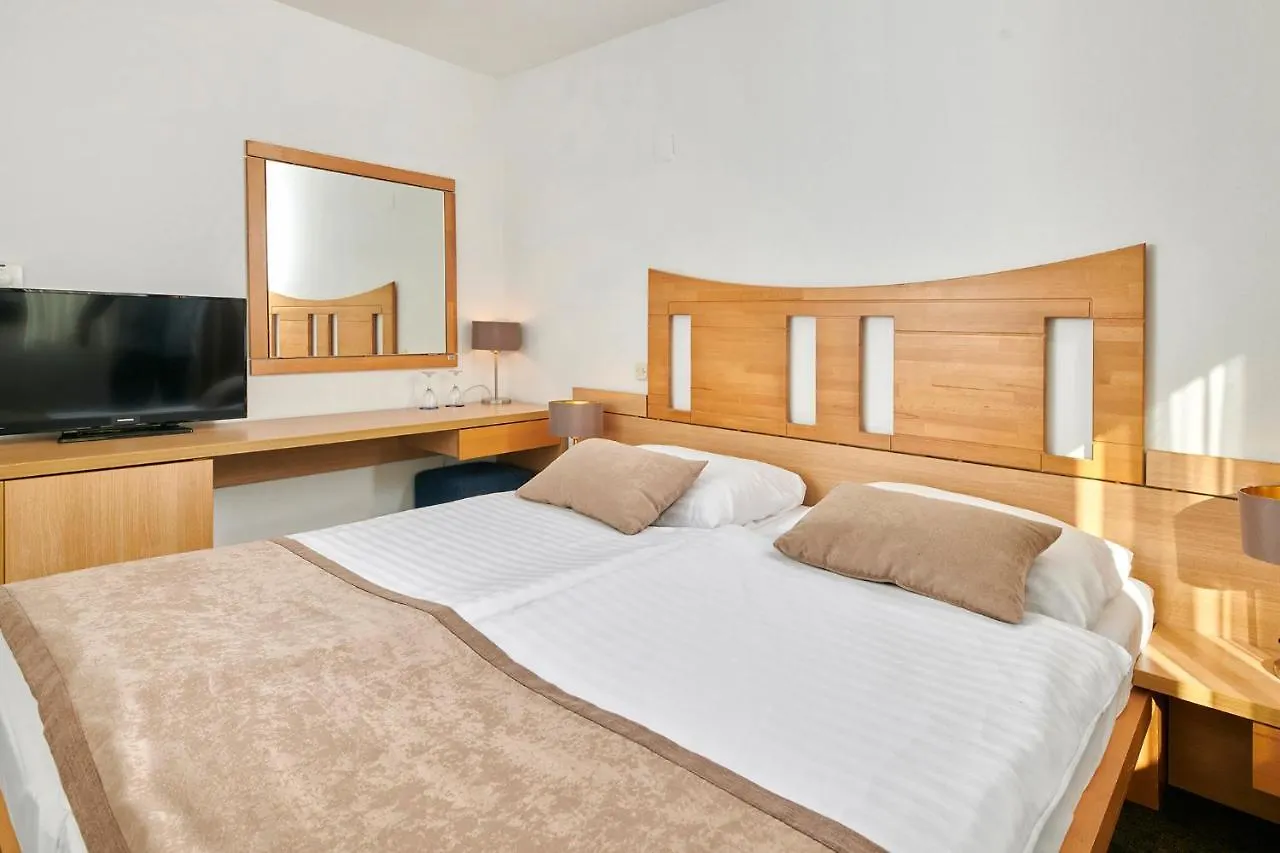 Veya Maradiso Hotel By Aminess Njivice Croatia